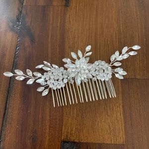 Wedding hair accessory - 10/10 condition